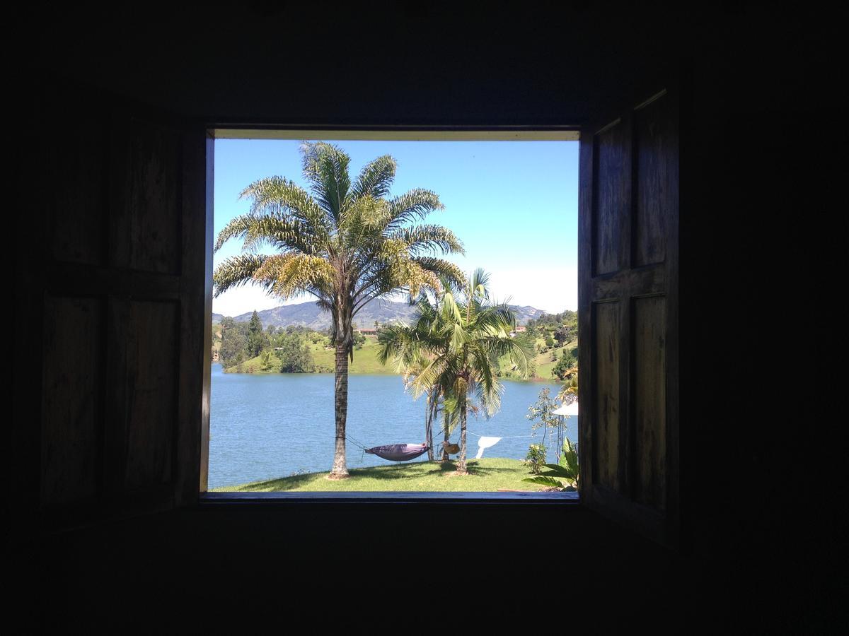 Casa Finca Tipica The Lake Hotel Guatape Exterior photo